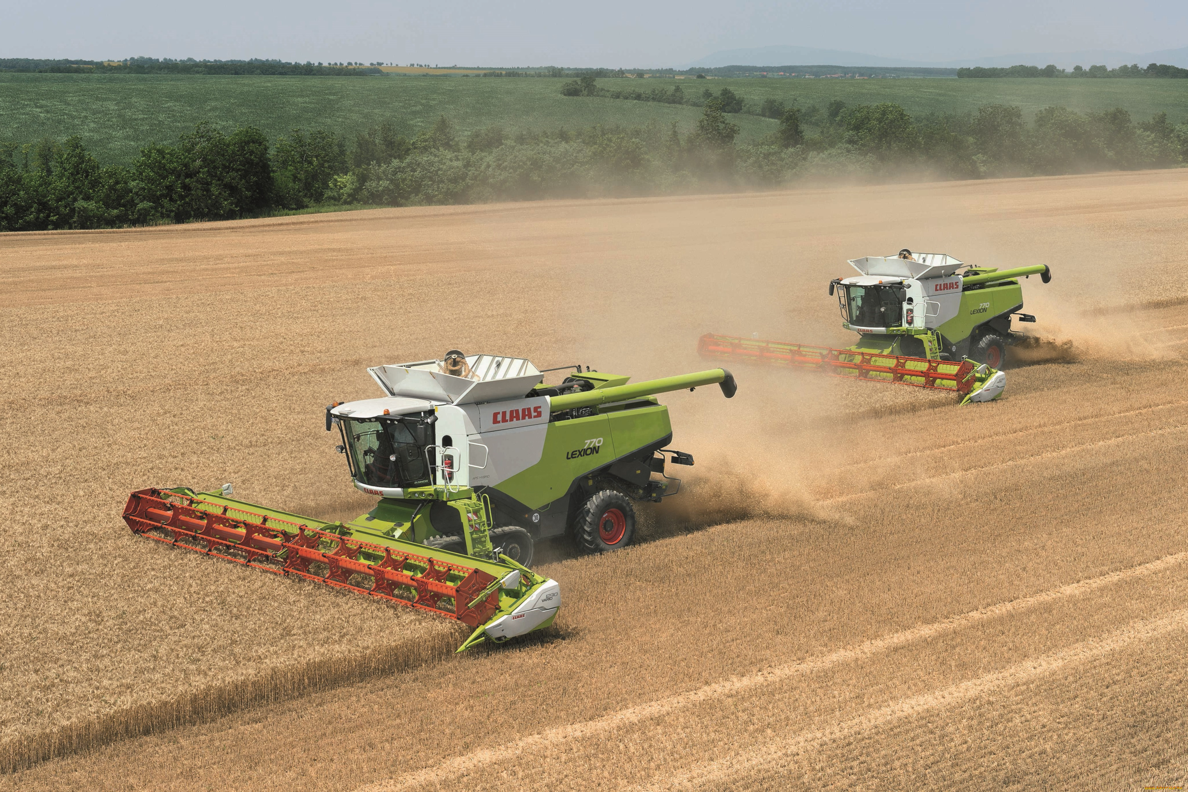 Нижегородское сельское хозяйство. Комбайн Клаас в поле. CLAAS 750 Lexion открытые борта. CLAAS сельхозтехника 2020. Комбайн CLAAS В поле.